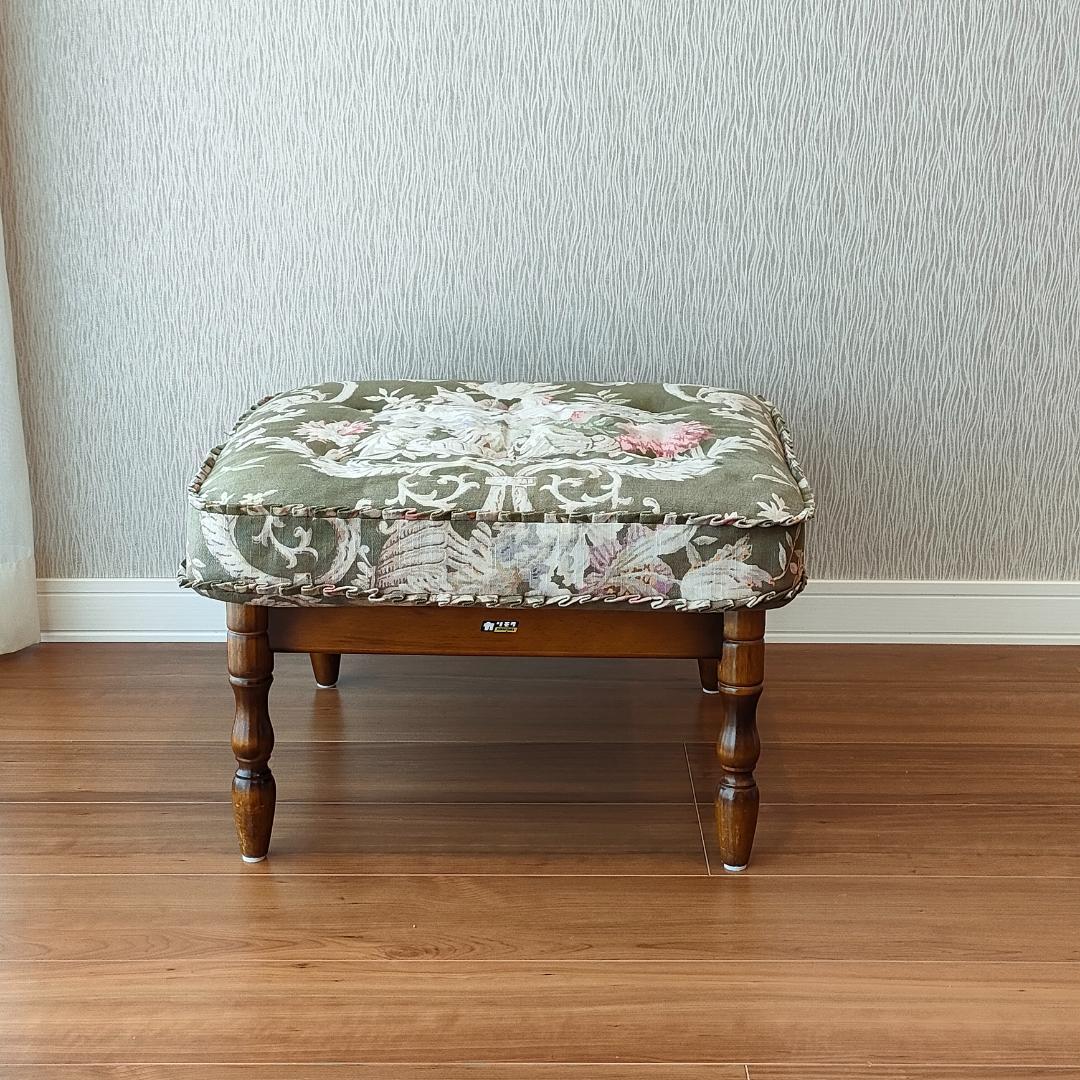 カリモク　オットマン　コロニアル　フリージアグリーン　スツール