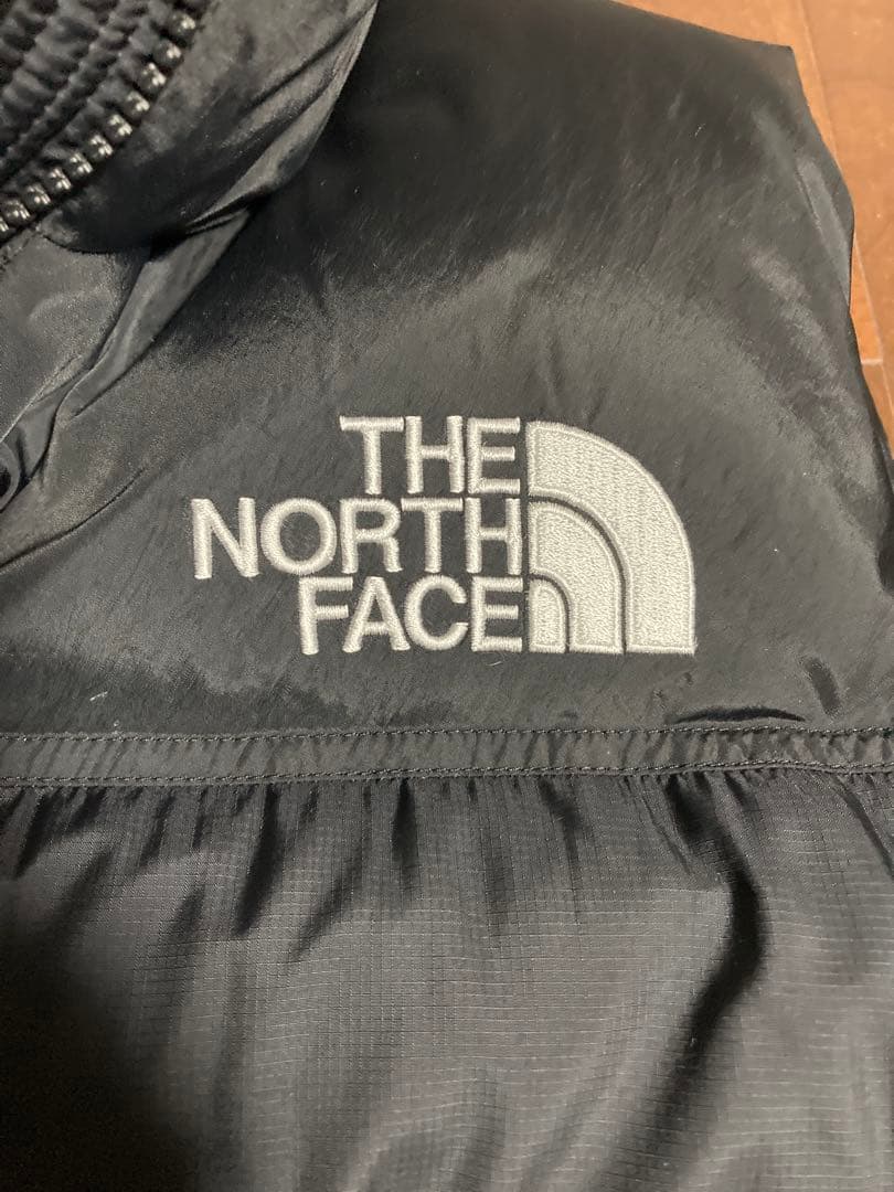 THE NORTH FACE ヌプシ　ブラック NUPTSE VEST