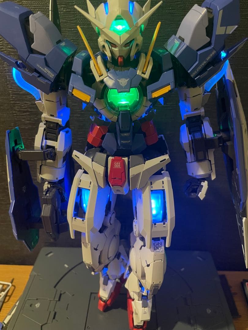 PG 1/60 エクシア　LEDユニット付き　ガンプラ　パーフェクトグレード