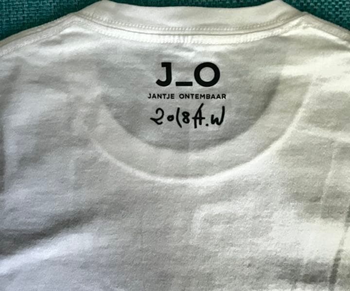 JANTJE_ONTEMBAAR ヤンチェオンテンバール ヤンチェ Tシャツ