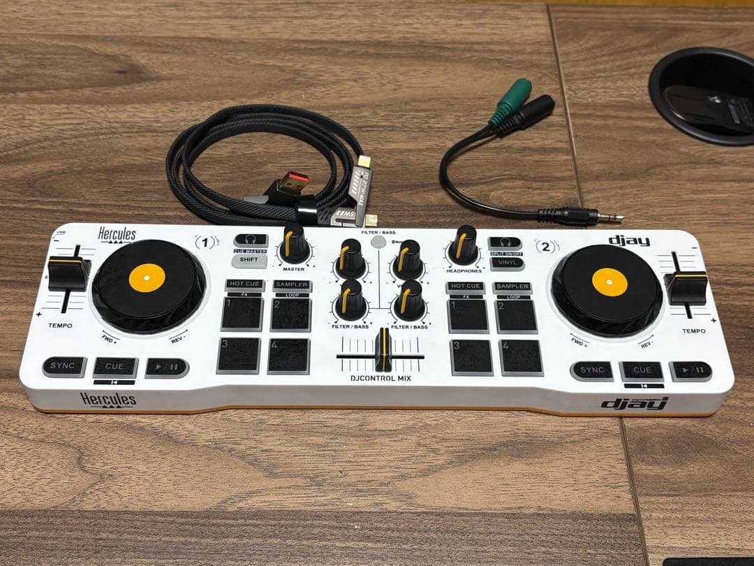 Hercules DJControl Mix スマホ対応　スプリットケーブル付