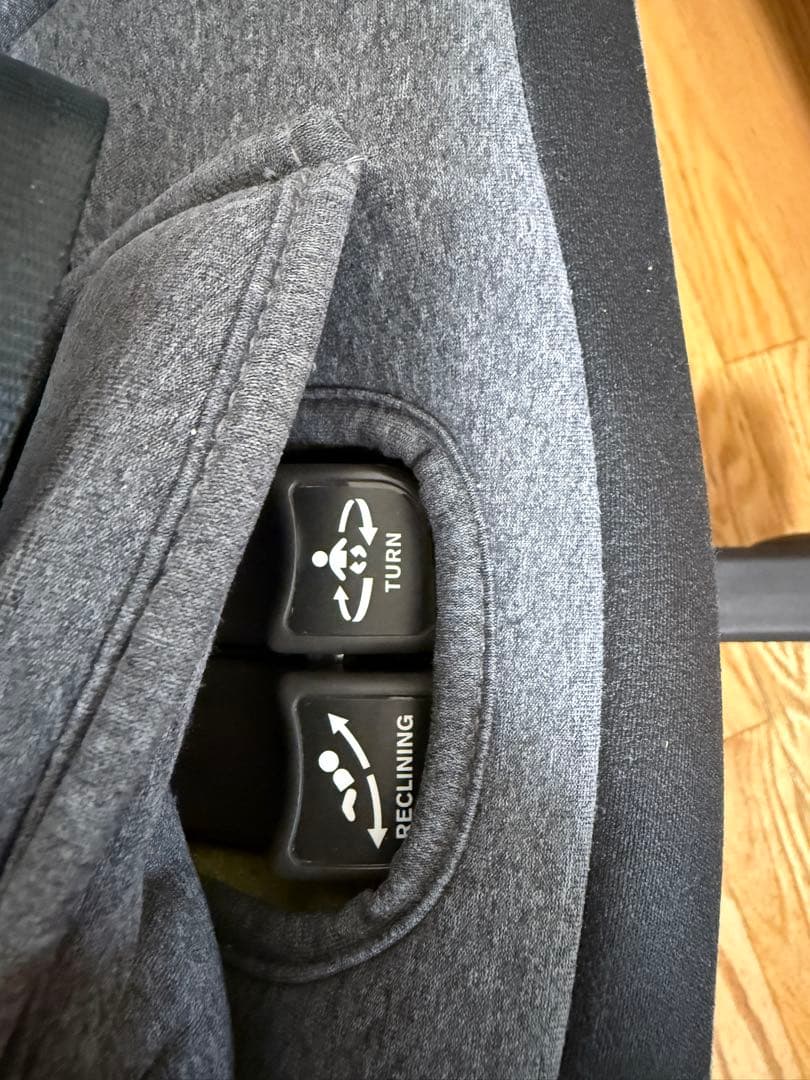 Combi クルムーヴスマート(ISOFIX)チャイルドシート(新生児〜)