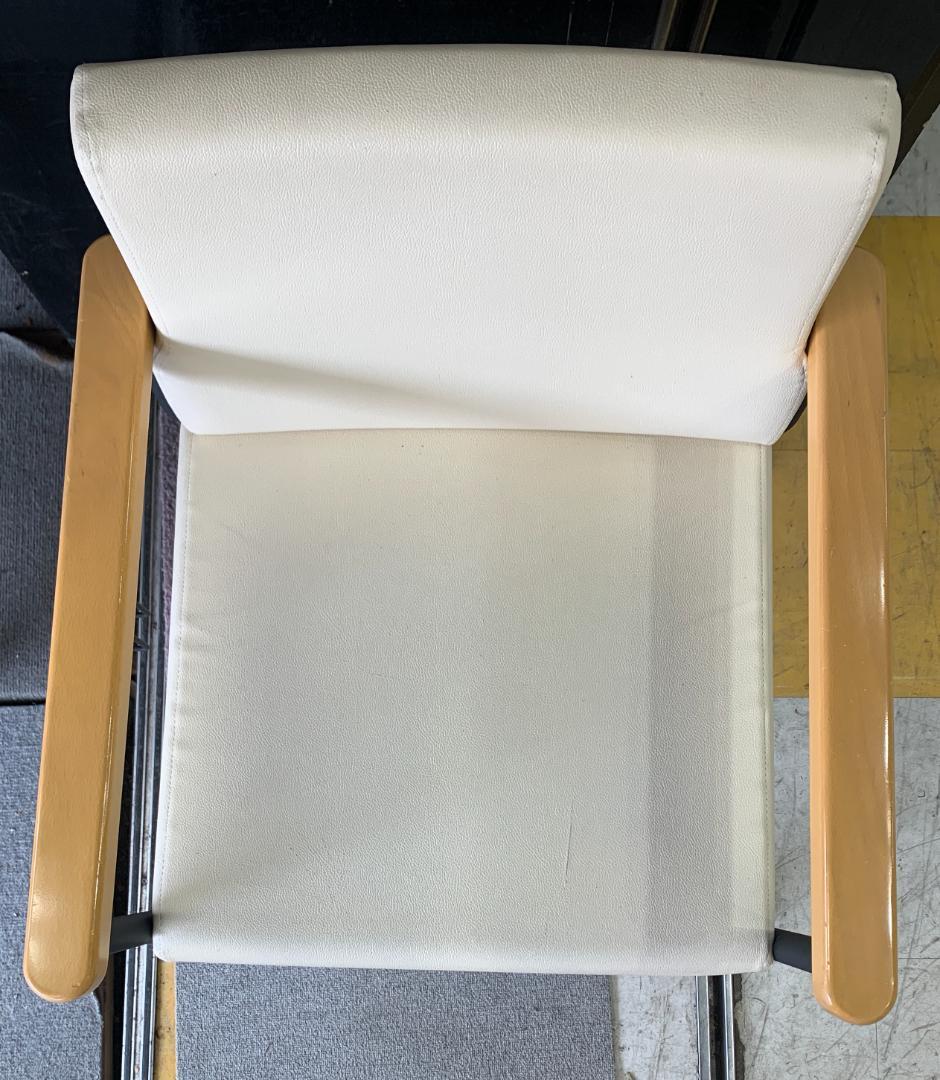 K【中古品】オフィスコム株式会社　ミーティングチェア　ソフィディア②