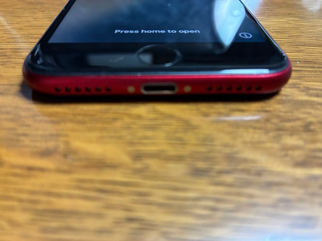 ジャンクApple iPhone SE(第二世代)