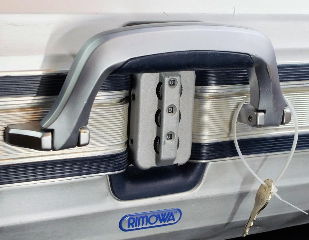 リモワ 925.70Vtg.『シルバーインテグラル』2輪プルタブトロリー 66L