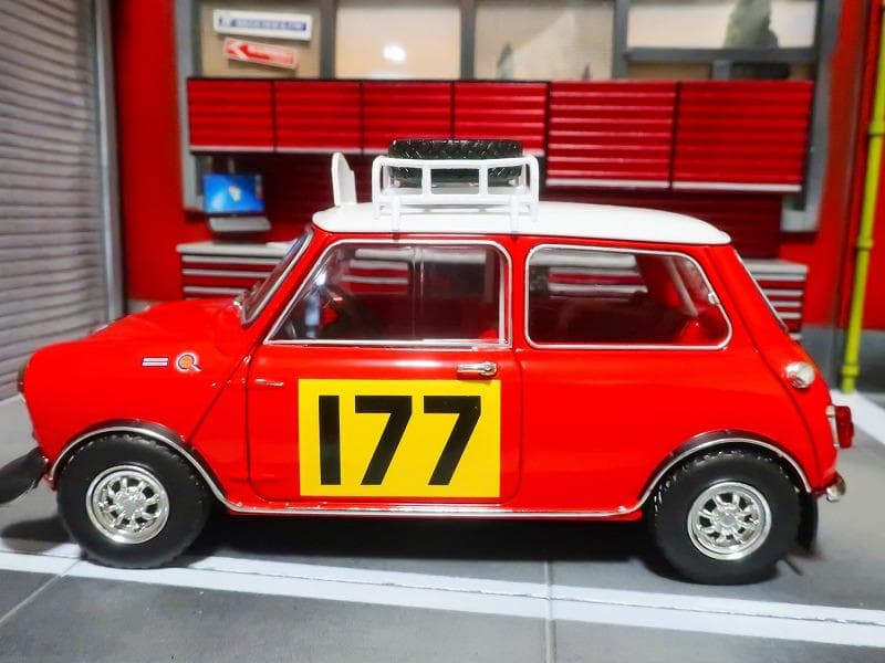 1/18 ミニクーパーS モンテカルロラリー 優勝車 1967 #177
