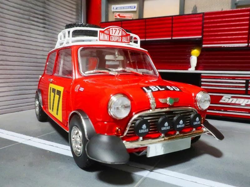 1/18 ミニクーパーS モンテカルロラリー 優勝車 1967 #177