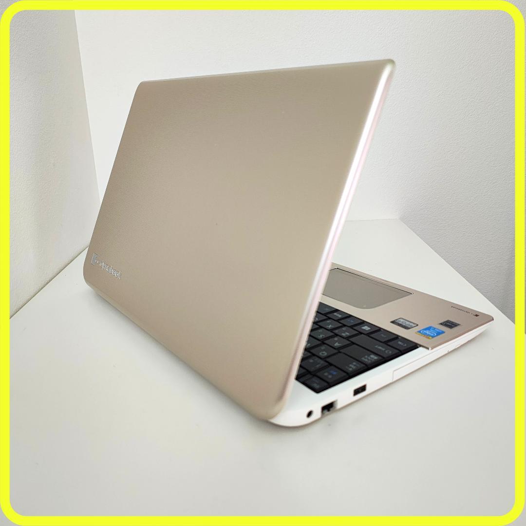 新品SSD256GB⭐️windows11　ノートパソコン　office　681