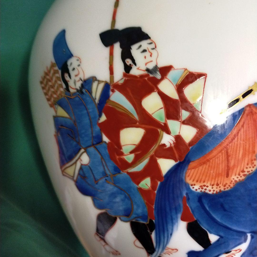 有田　伊万里　武士と馬の絵柄の陶器壺