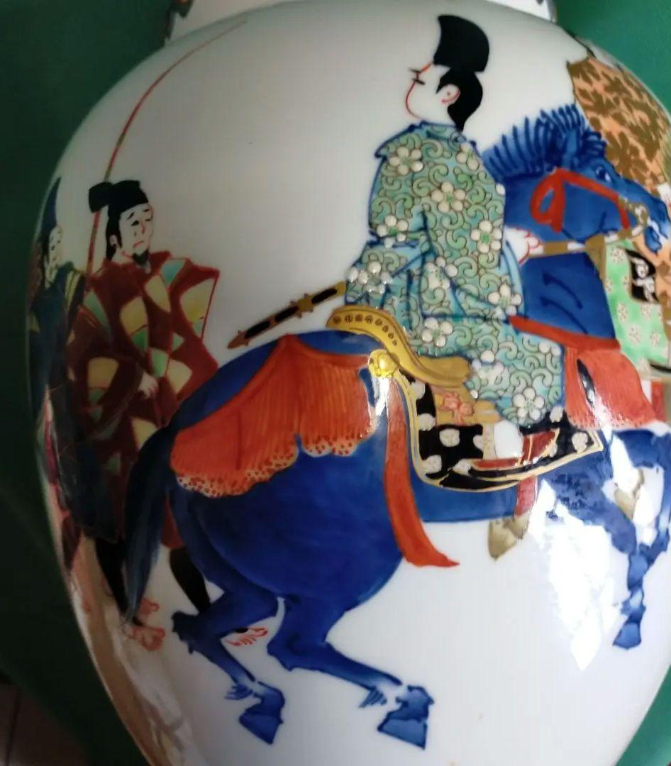 有田　伊万里　武士と馬の絵柄の陶器壺