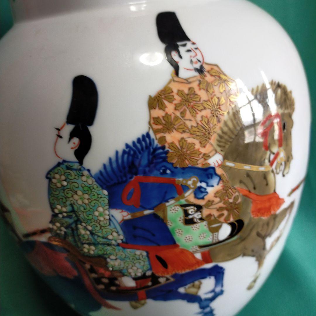 有田　伊万里　武士と馬の絵柄の陶器壺