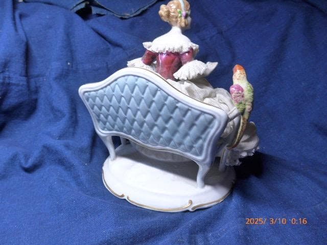 絵のように美しいウィンターヴァイスバッハ　レースドール フィギュリン 難あり