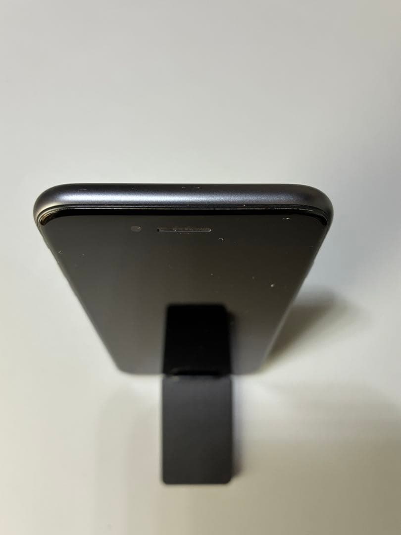 Apple iPhone 8 64GB スペースグレー