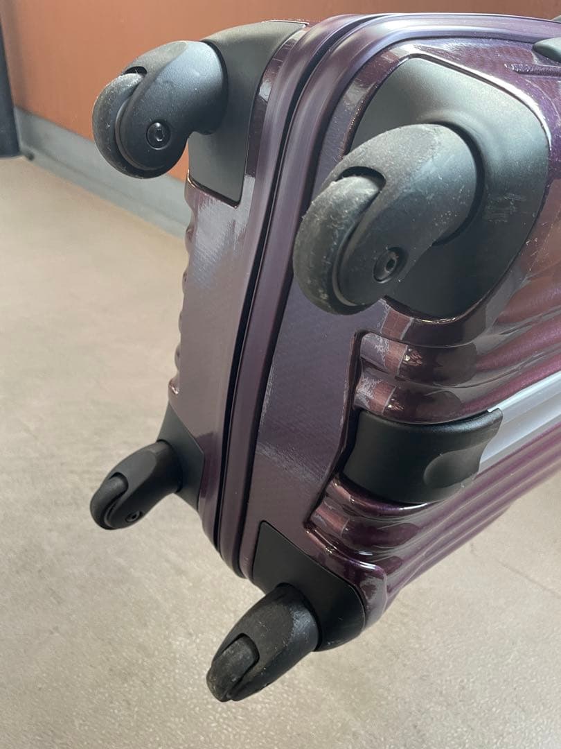 サムソナイト 33L スーツケース　キャリーケース　機内持ち込みコスモライト55