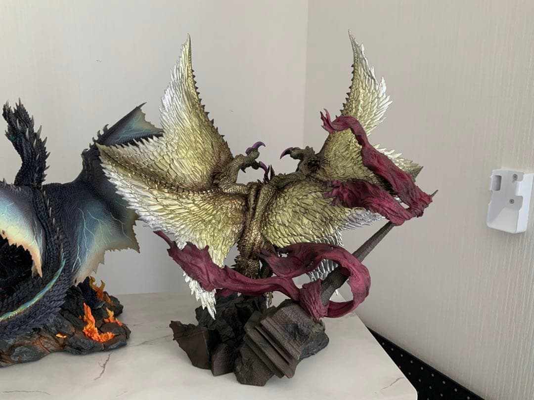 モンスターハンター　アルバトリオン　シャガルマガラ　クリエイターズモデル　開封品