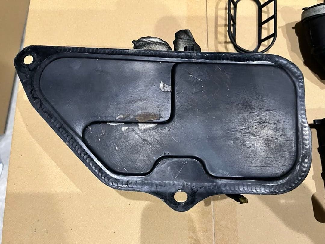 GR５０.８０(ミニトレ)オイルタンク＆エアクリーナーカバー　レストア用