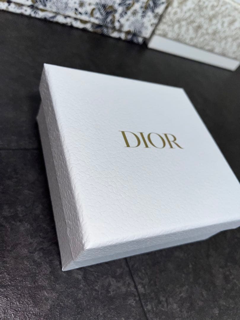 ディオール　化粧品　ノベルティ　ショップ袋　箱　カタログ　ショッパー　香水