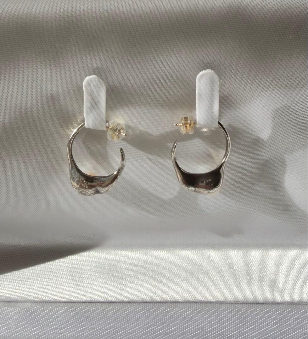 iris47 Waveピアス