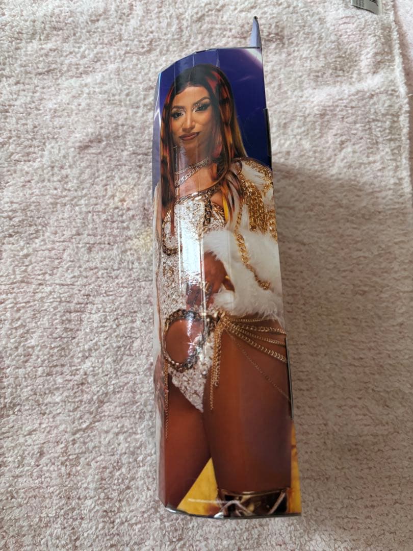 AEW メルセデス・モネ フィギュア 限定3000体 メルセデスモネ