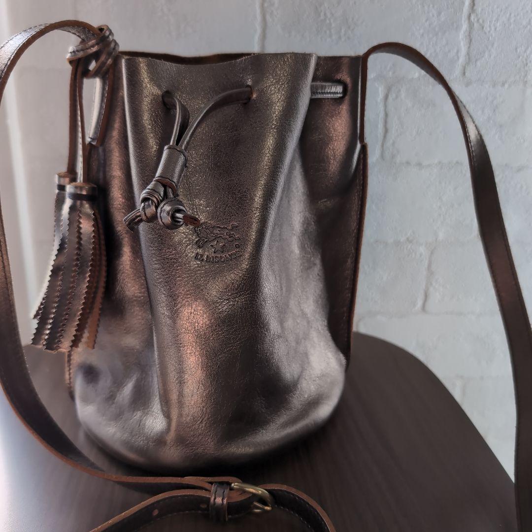 IL BISONTE バケツ型ショルダーバッグ ゴールド