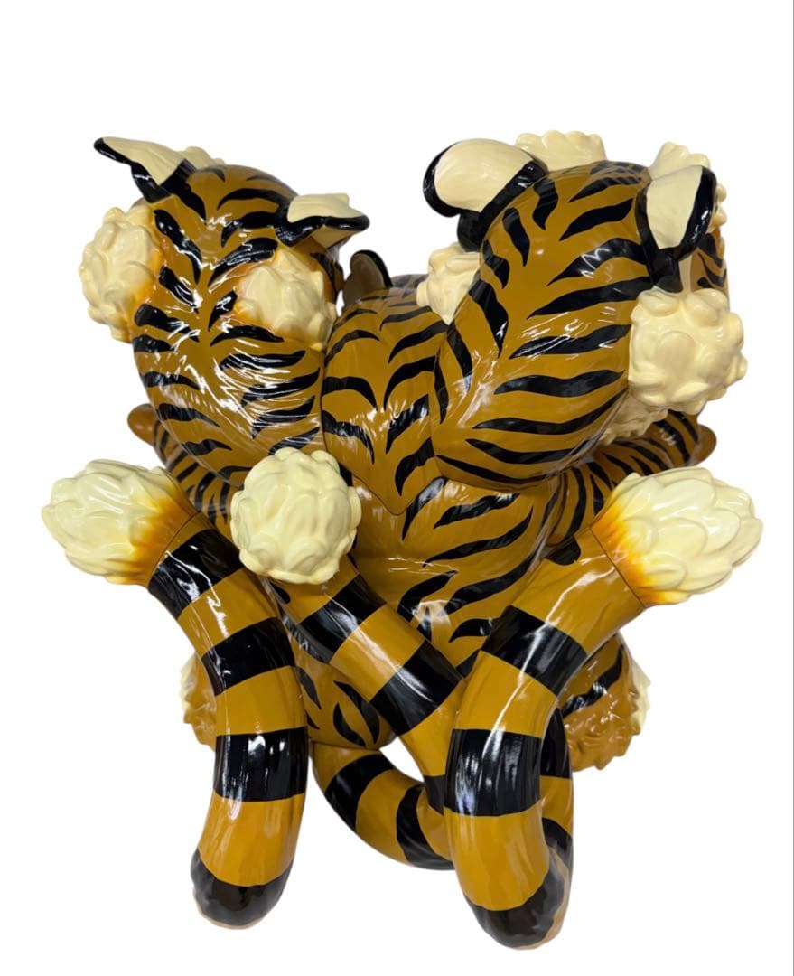 GRAPE BRAIN × STRANGECAT TOYS 三面猛虎 コショウ