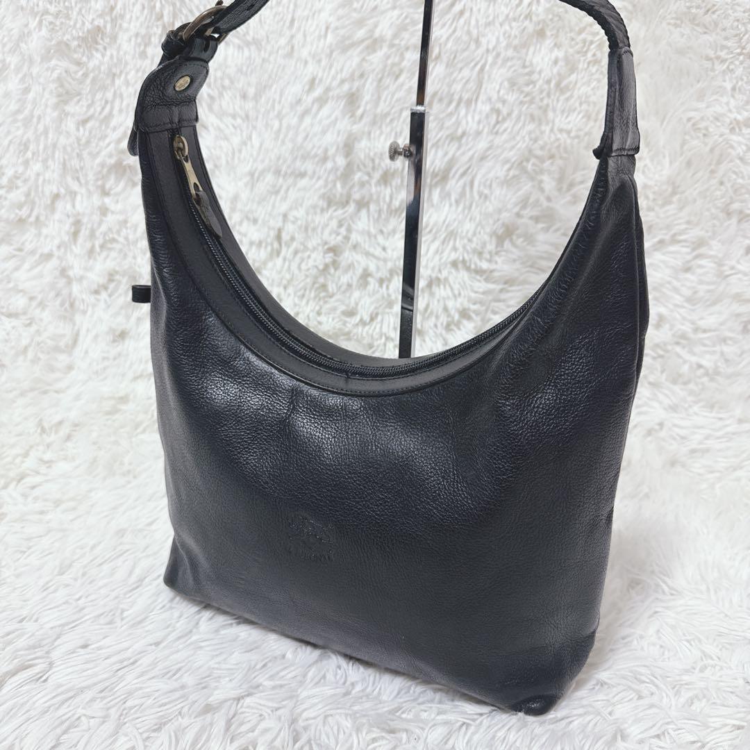 IL BISONTE イルビゾンテ　ハーフムーン　ショルダーバッグ　ブラック