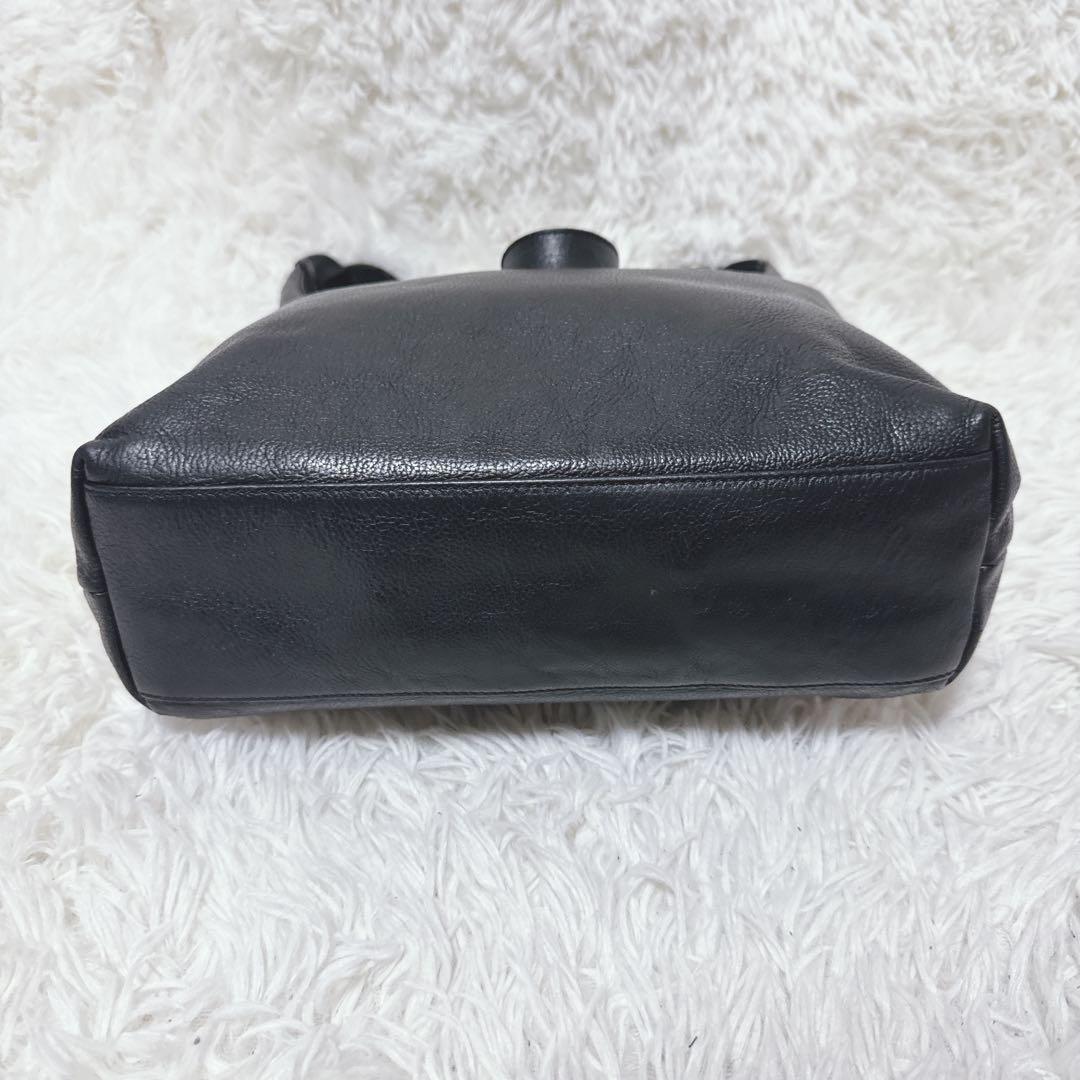 IL BISONTE イルビゾンテ　ハーフムーン　ショルダーバッグ　ブラック