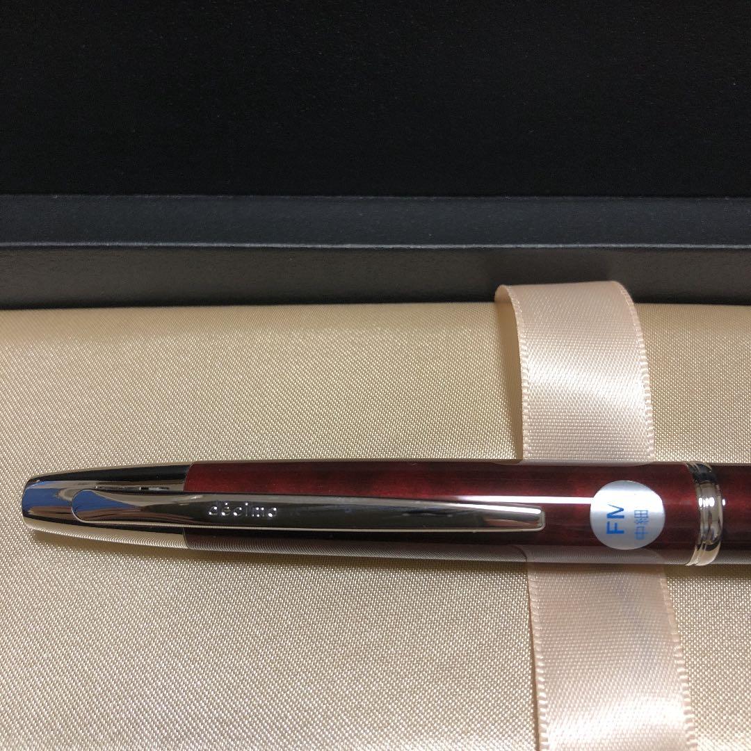 阪急百貨店限定　キャップレス万年筆　デシモ　レッドマーブル　中細字