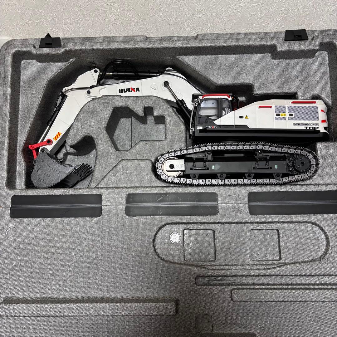 新品HuiNa Toys 1594  22CH 1/14 RC ショベルカー