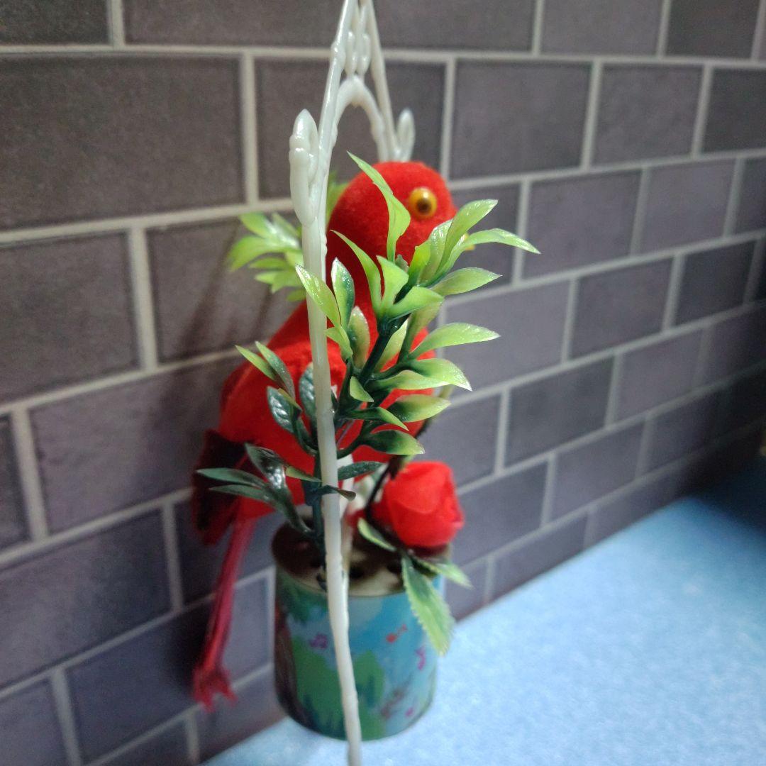 赤い鳥の吊り飾り、上下に動かすとキュッキュッ鳴る　昭和購入レトロ当時品