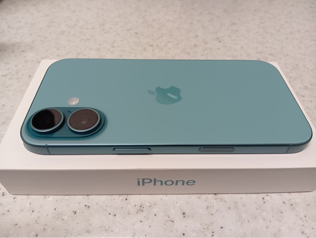 Apple iPhone 16 本体 128GB ティール