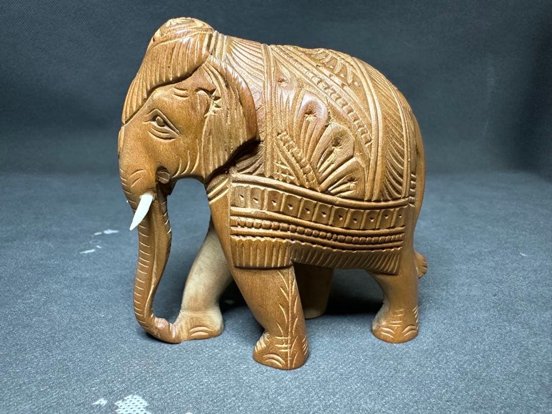 インド　白檀　象　木彫り　骨董 木像　木製　仏教　密教　置物　アンティーク