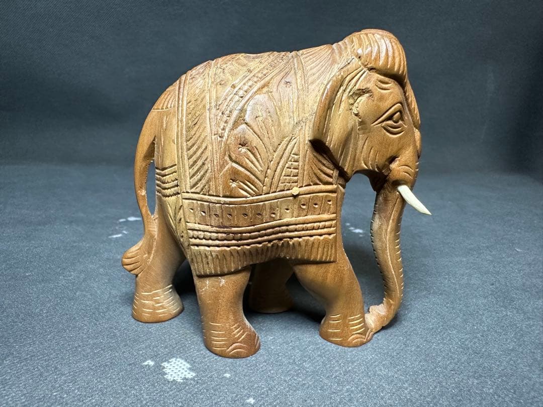 インド　白檀　象　木彫り　骨董 木像　木製　仏教　密教　置物　アンティーク