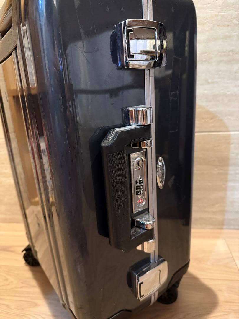 ZERO HALLIBURTON ゼロハリバートン　キャリーケース グレー