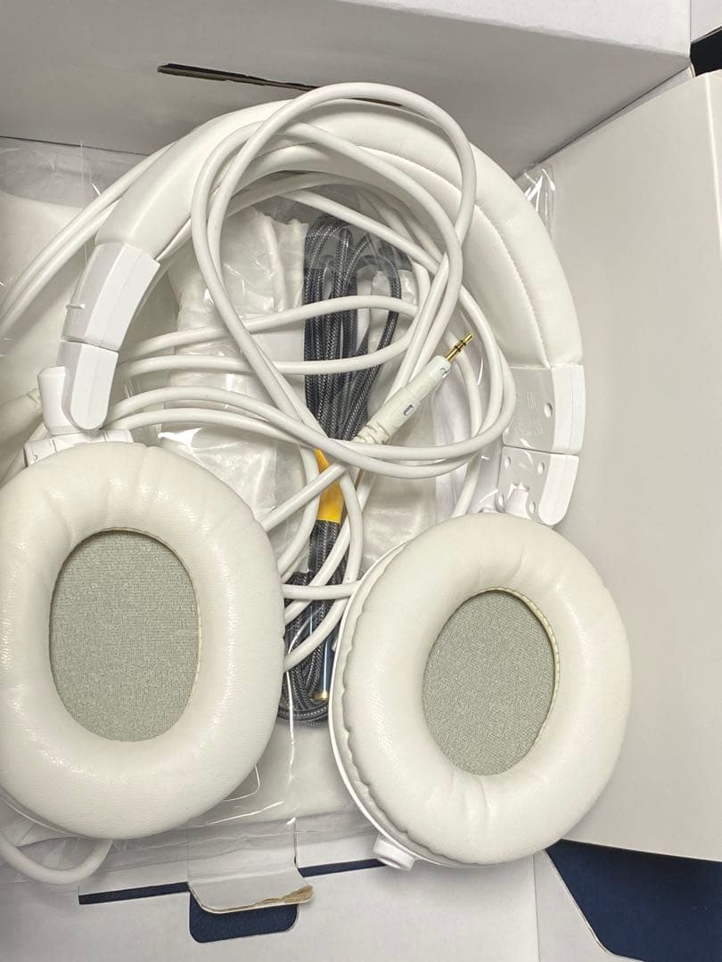 【週末限定価格】 Audio-Technica ATH-M50x ホワイト