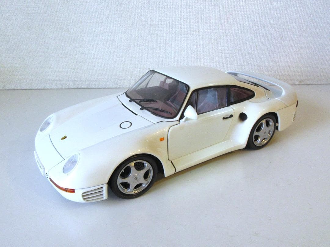特価 exoto (1/18) ポルシェ 959