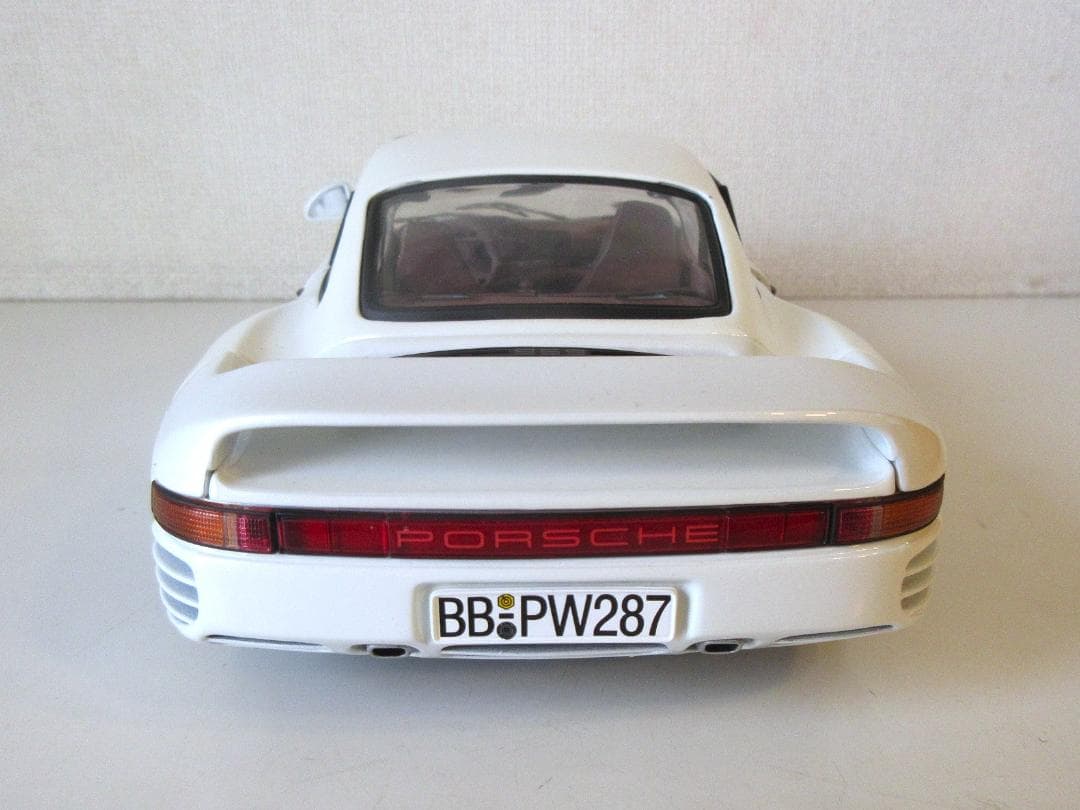 特価 exoto (1/18) ポルシェ 959