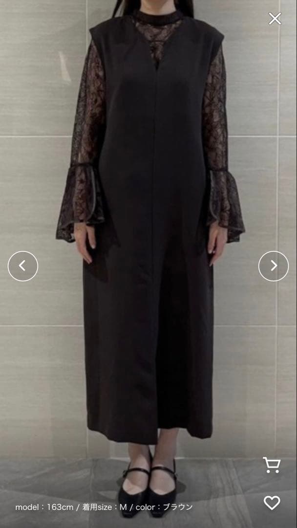 ブラックレーススリーブドレス