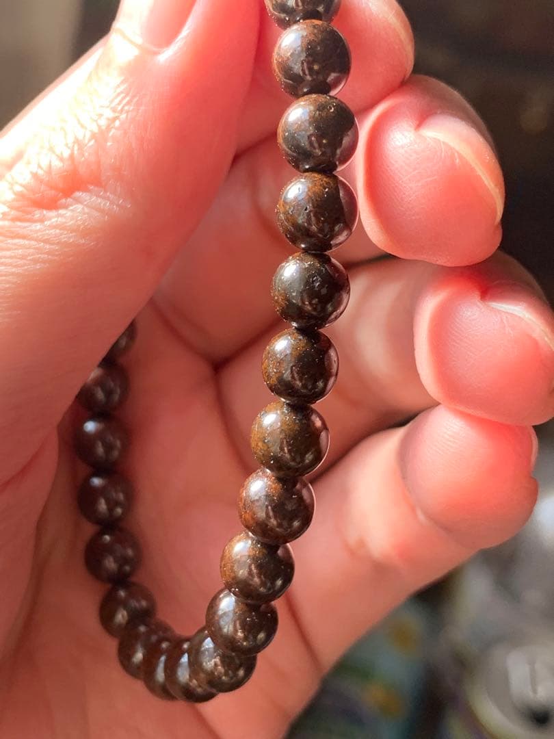 世界最古の石　46億年前の隕石コンドライト　太陽系最古の隕石　石質隕石　鉄隕石