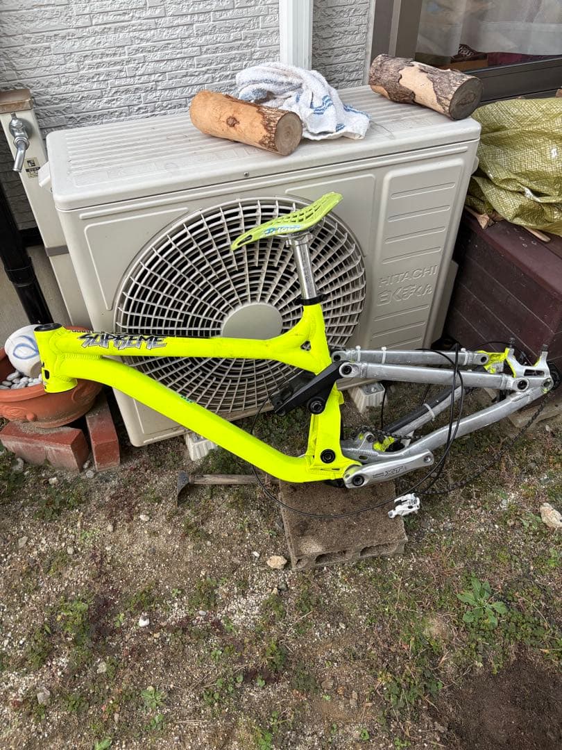 コメンサル　フレーム　シュプリーム