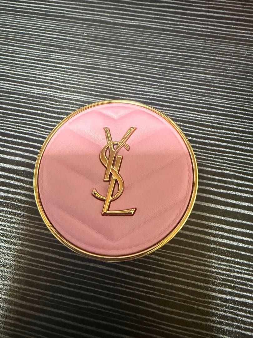 イヴ・サンローラン　メイクミーブラッシュパウダー　YSL チーク　42