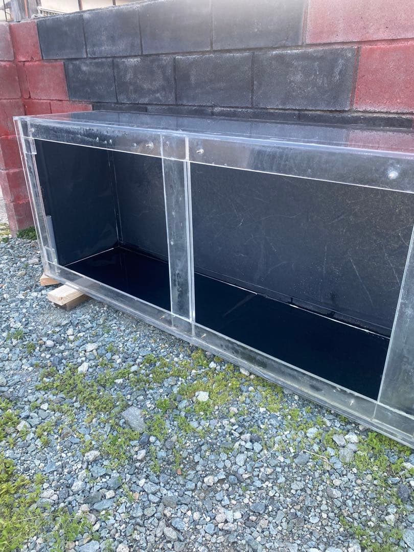 アクリル水槽2400 700 450