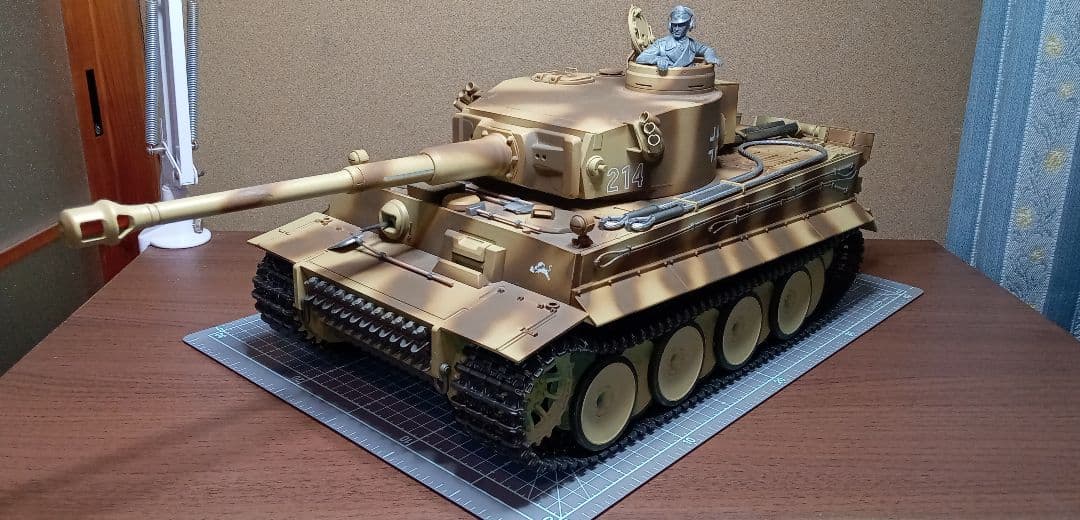 タミヤ1/16RCタンクTIGER−Ｉフルオペレーションセット完成品
