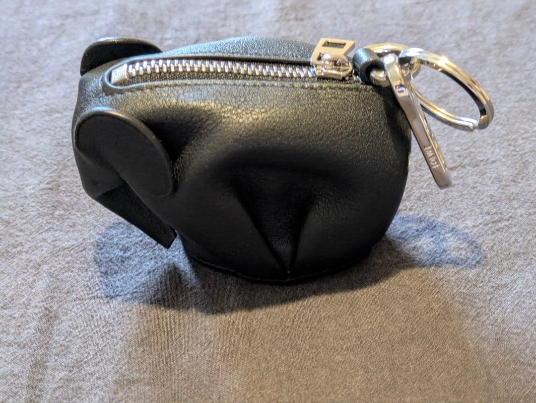 C*a様 【LOEWE】エレファント レザーケース チャーム(ブラック)