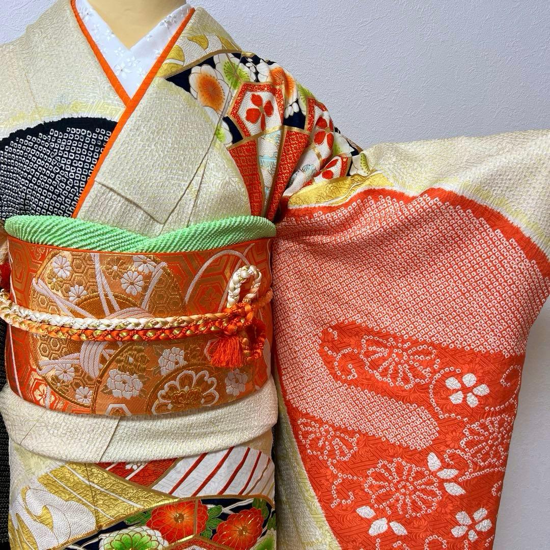 386 振袖フルセット 正絹 橙 黄色 黒 絞り 金彩 駒刺繍 レトロ 古典柄