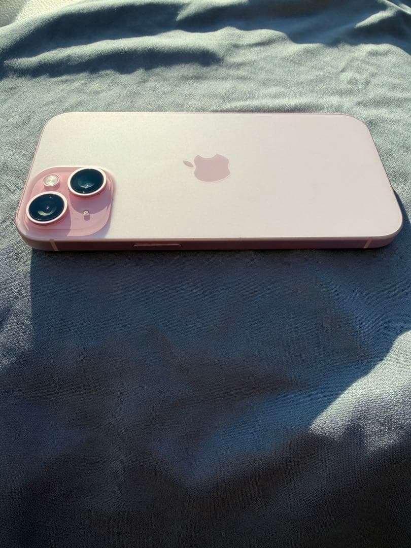 iPhone15 ピンク256GB 本体　2025年購入　新品保護フィルム付き