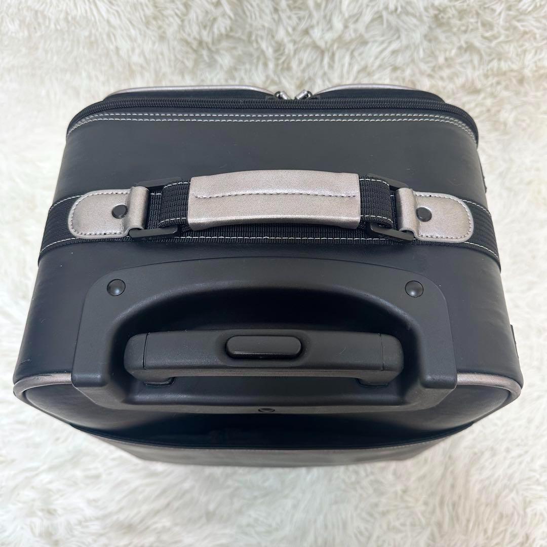 ✨良品✨SWANY スワニー キャリーケース 四輪 ブラック