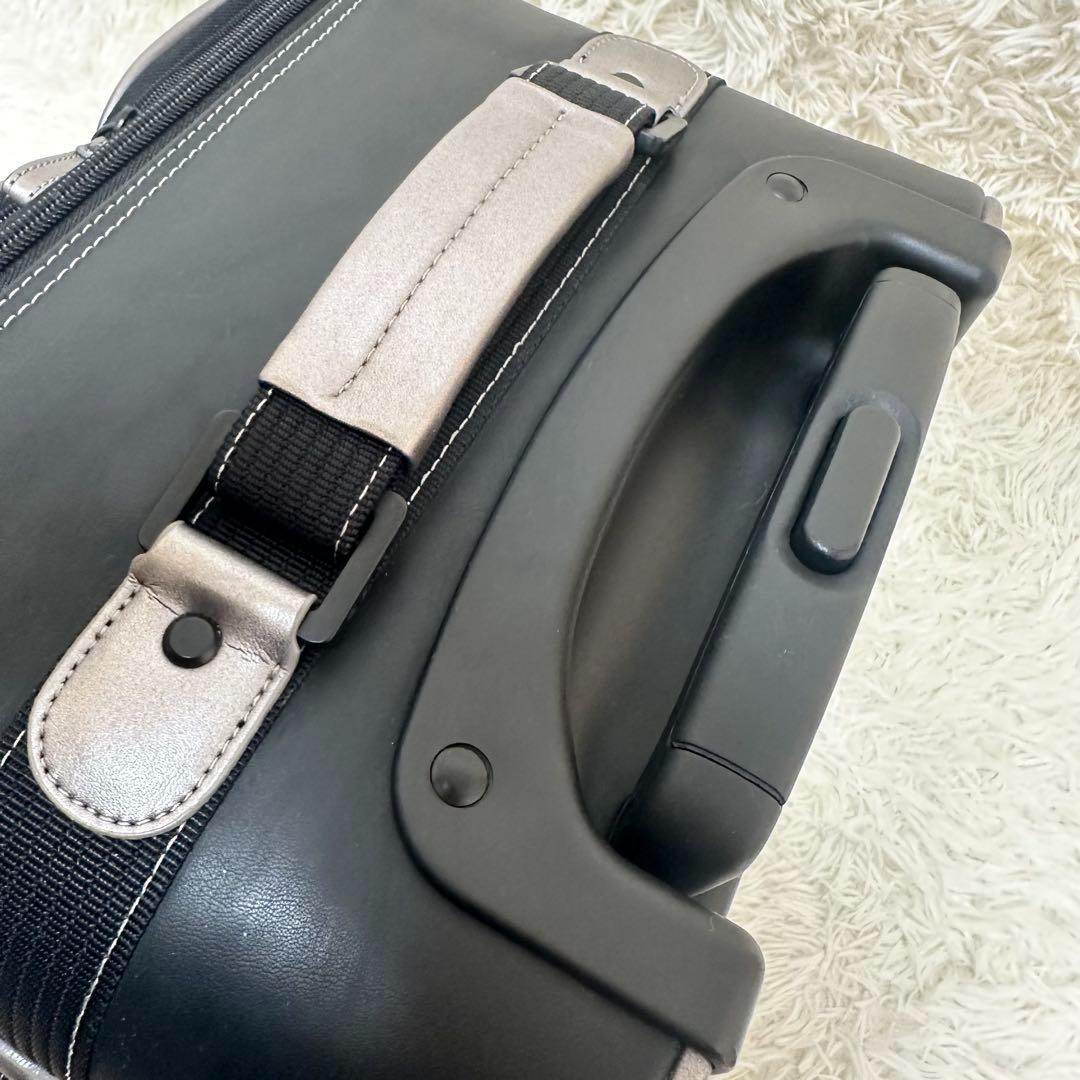 ✨良品✨SWANY スワニー キャリーケース 四輪 ブラック