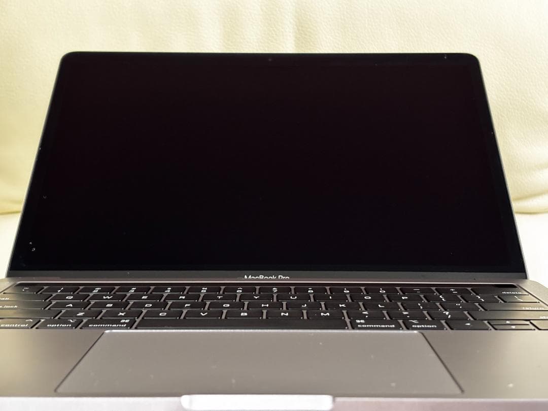 MacBook Pro 13inch mid 2018 (US配列)