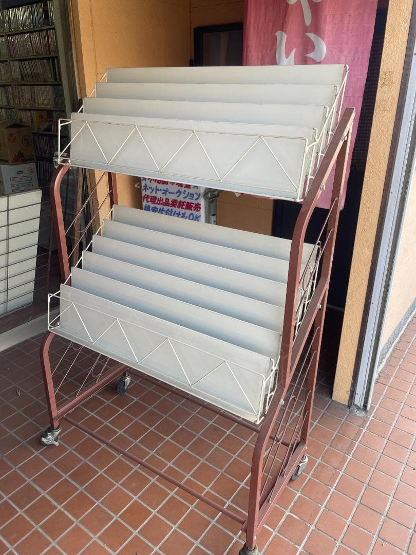 t*t様 什器　マガジンラック　本屋さん　レトロ